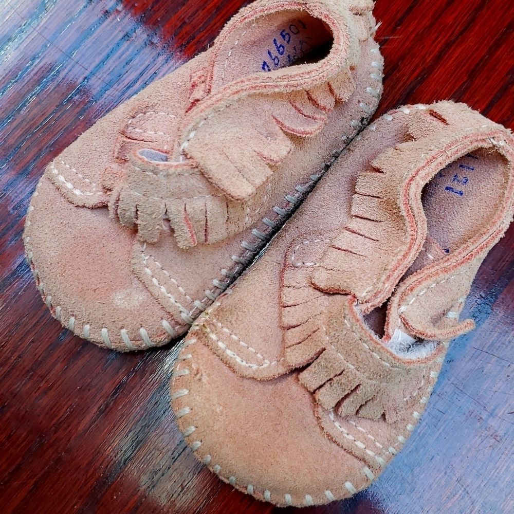 Pink Sz 1 BABY Minnetonka Moccasins *CuTe*!! - Picture 1 of 5